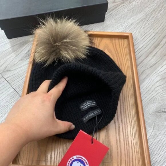 Canada Goose Black Beanie with Tan Pom - Picture 4 of 4